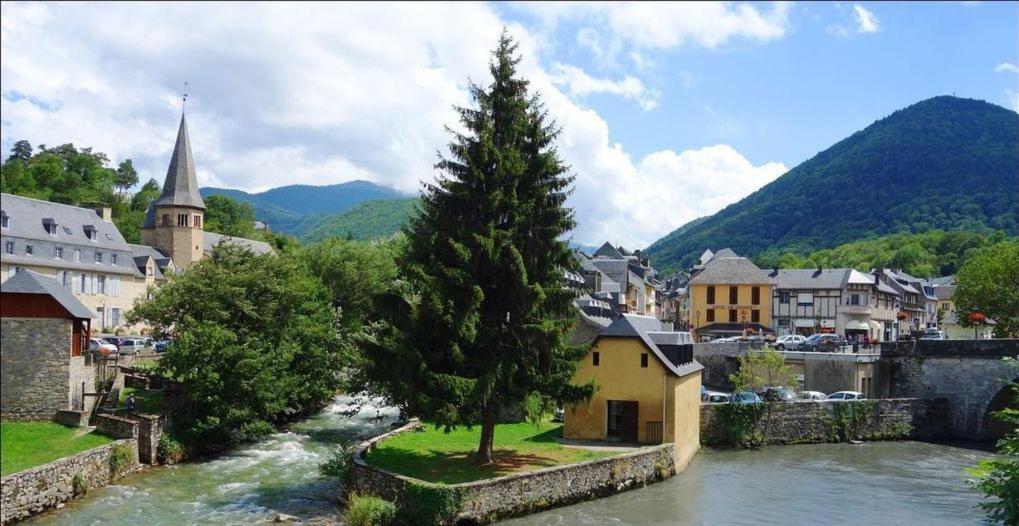 Agreable Maison Au Centre D'Arreau Pour 8 Pers Esterno foto